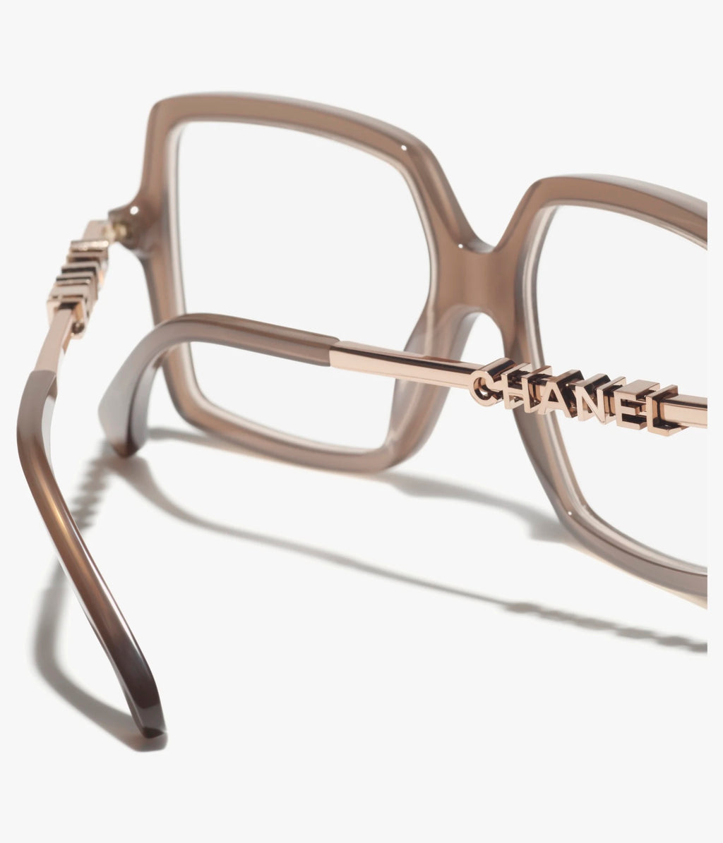 CHANEL Quadratische Brille · Braun