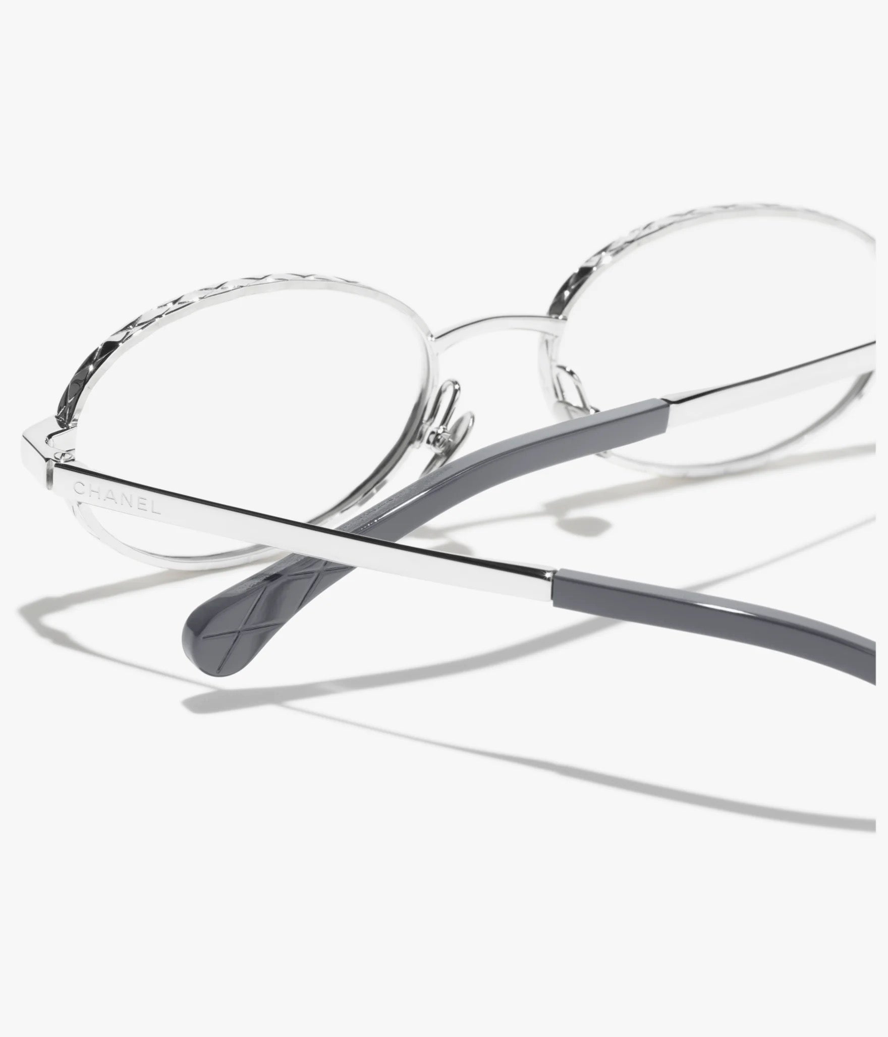 CHANEL Ovale Brille · Gold / Silber