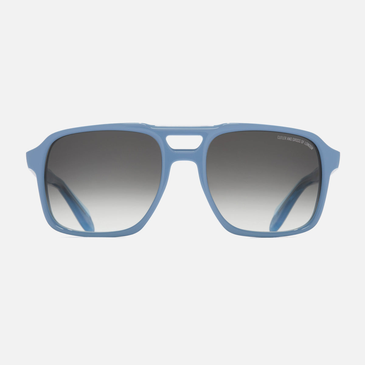 Cutler and Gross 1394 Aviator-Sonnenbrille in Solid Light Blue
